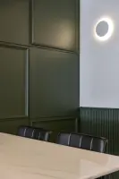 HAOPING, 올리브그린 몰딩과 디테일의 조화